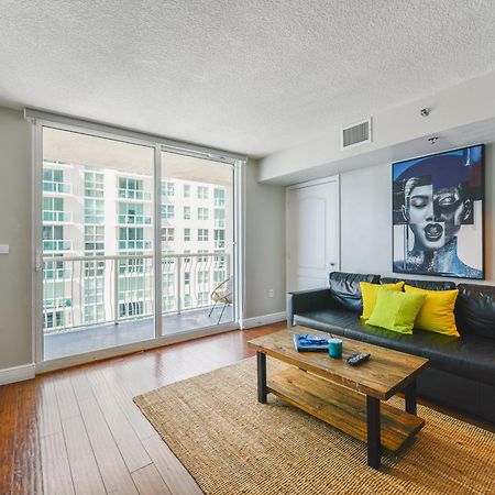 Amazing 3 Bedroom Condo At Brickell With Pool Miami Bagian luar foto