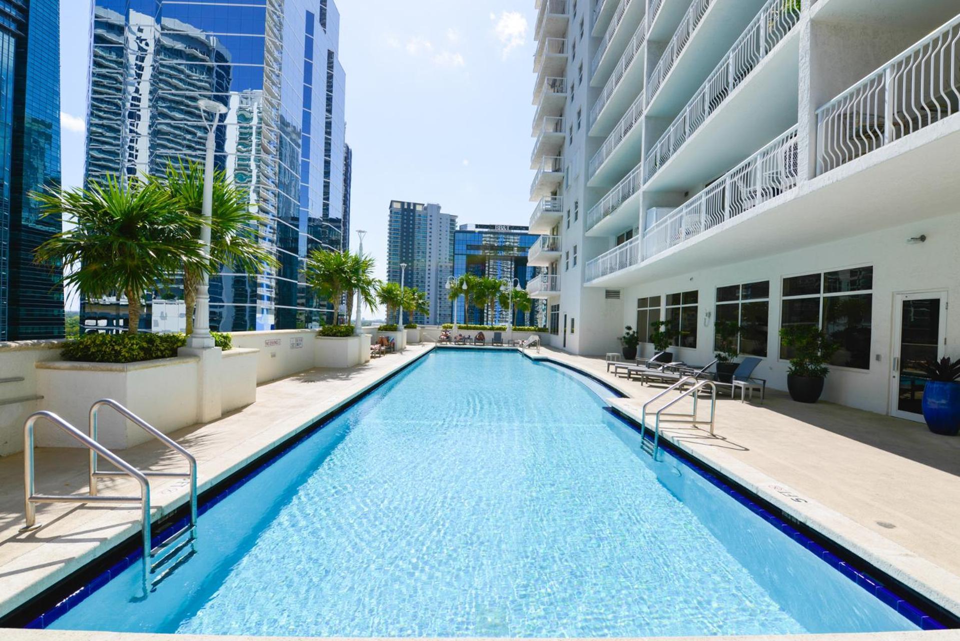 Amazing 3 Bedroom Condo At Brickell With Pool Miami Bagian luar foto